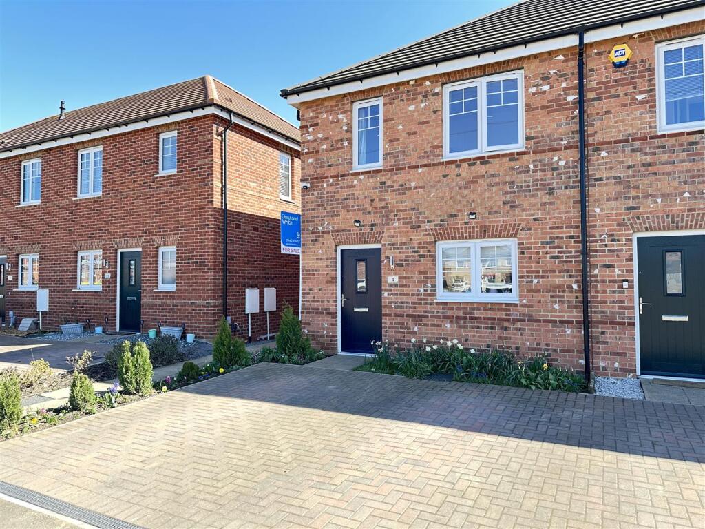 4 Turnwrest Grove-8.jpg