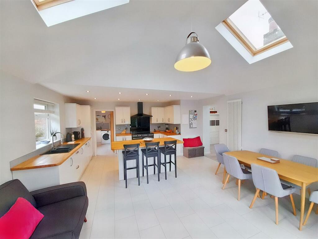 Kitchen dining family room 7 new.jpg