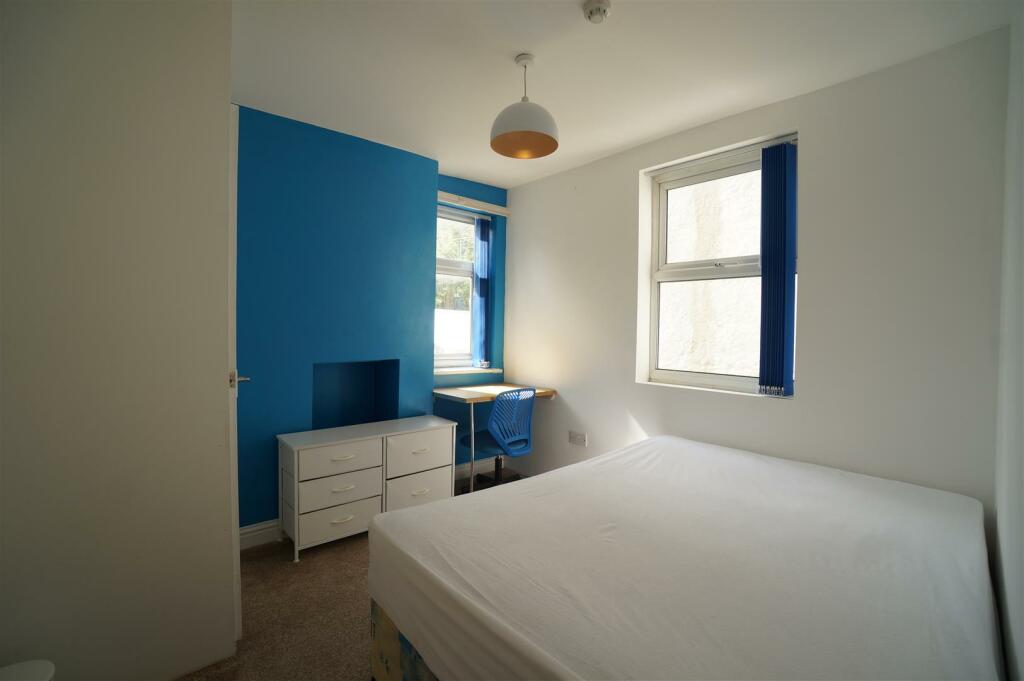 Bed 2.JPG