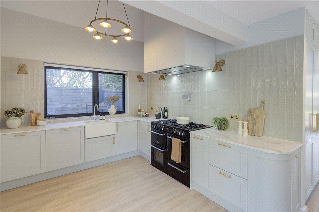 Coombe Park, Kingston Hill, KT2