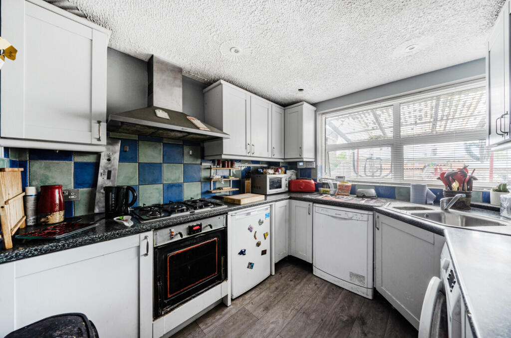 1309923-18-686da4...