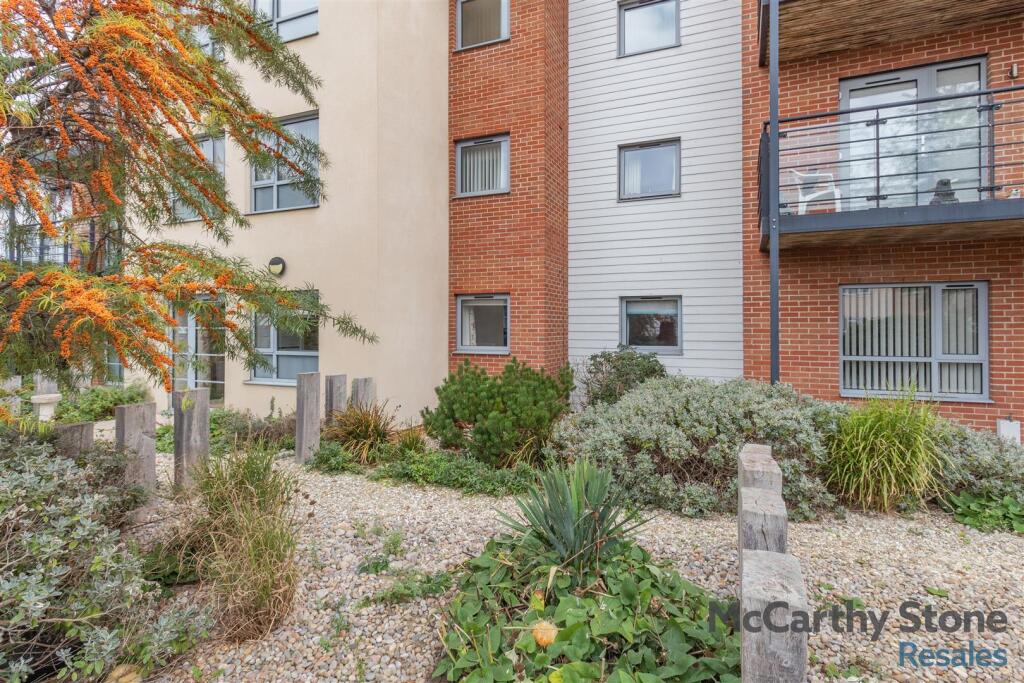 8665110-exterior05.jpg