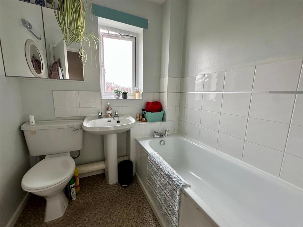 Bathroom.jpg