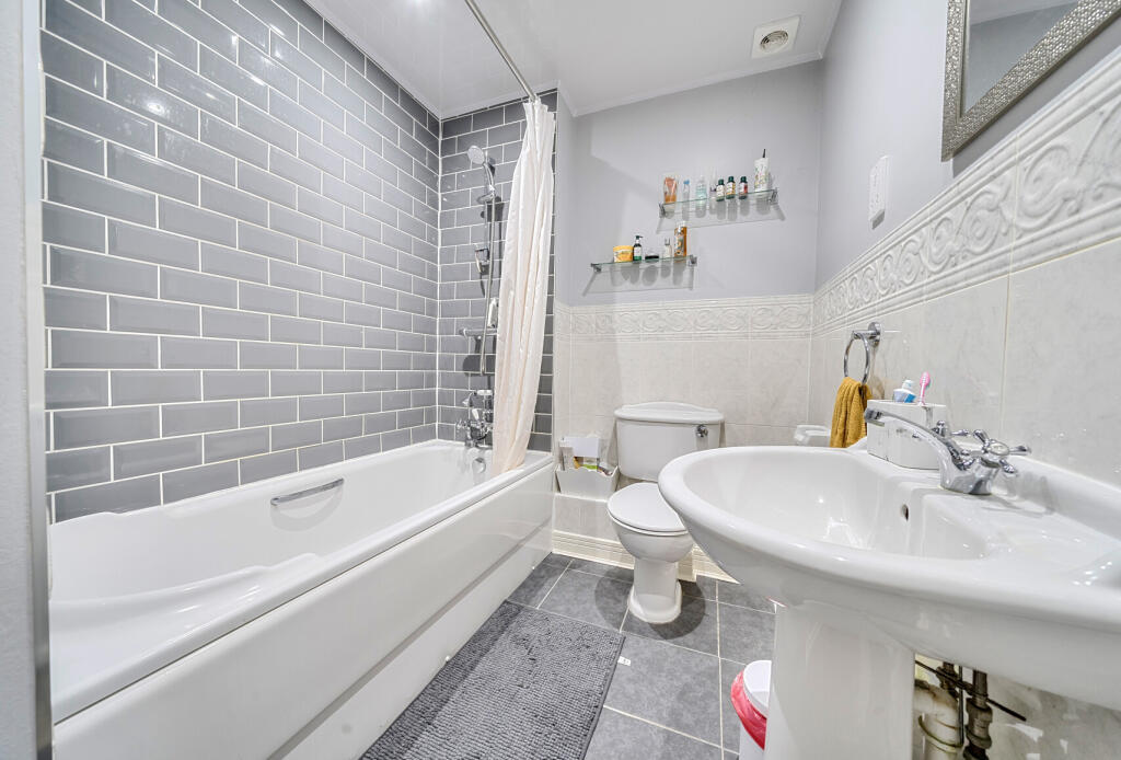 1362630-6-68e52c0...