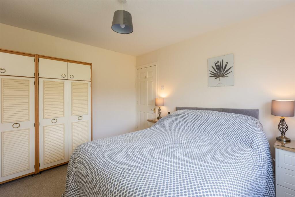 Corbie Way 33 Bedroom 1-2.jpg