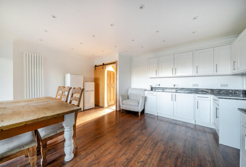 1383580-9-6925992...