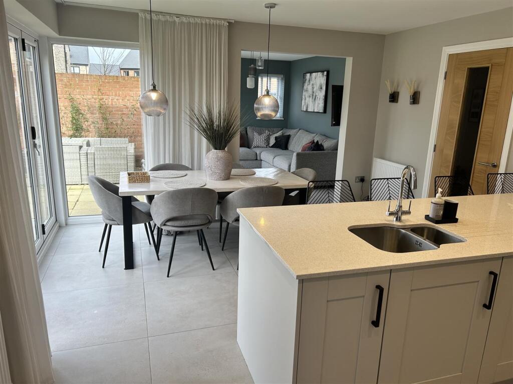 Kitchen / Diner
