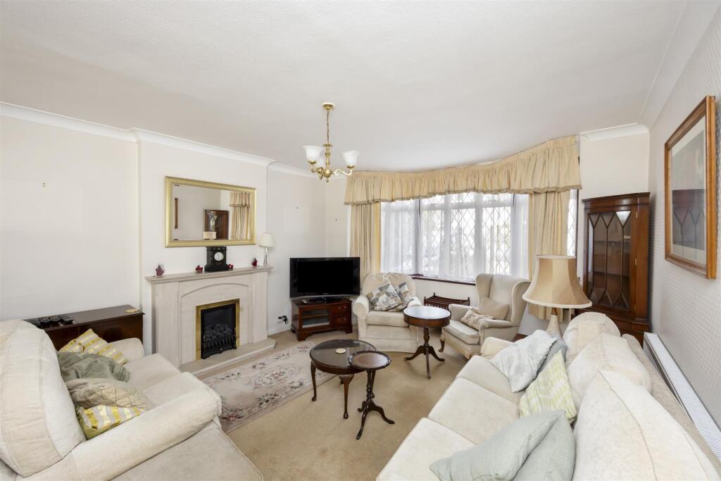 Living/Dining Room