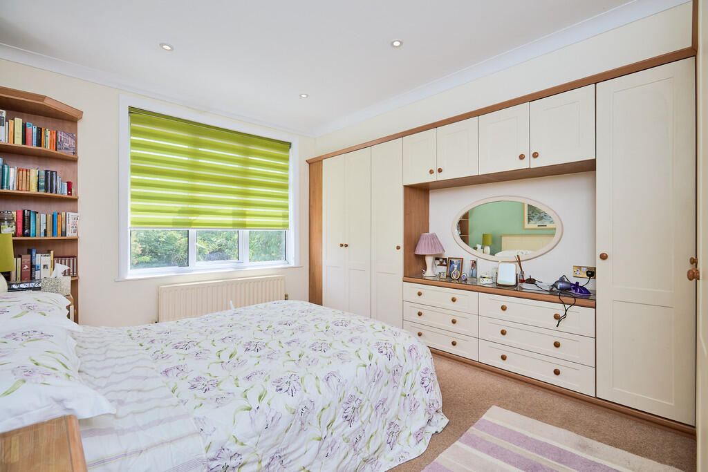 Edward Knight 202...