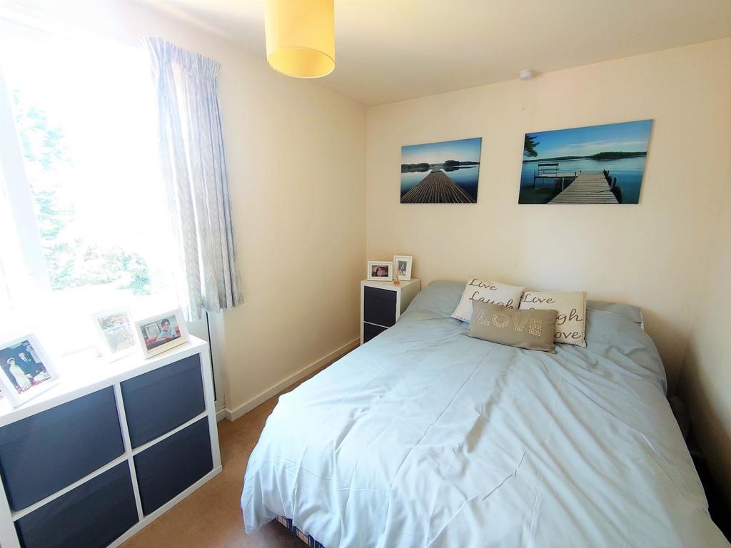 Bedroom 4.jpg