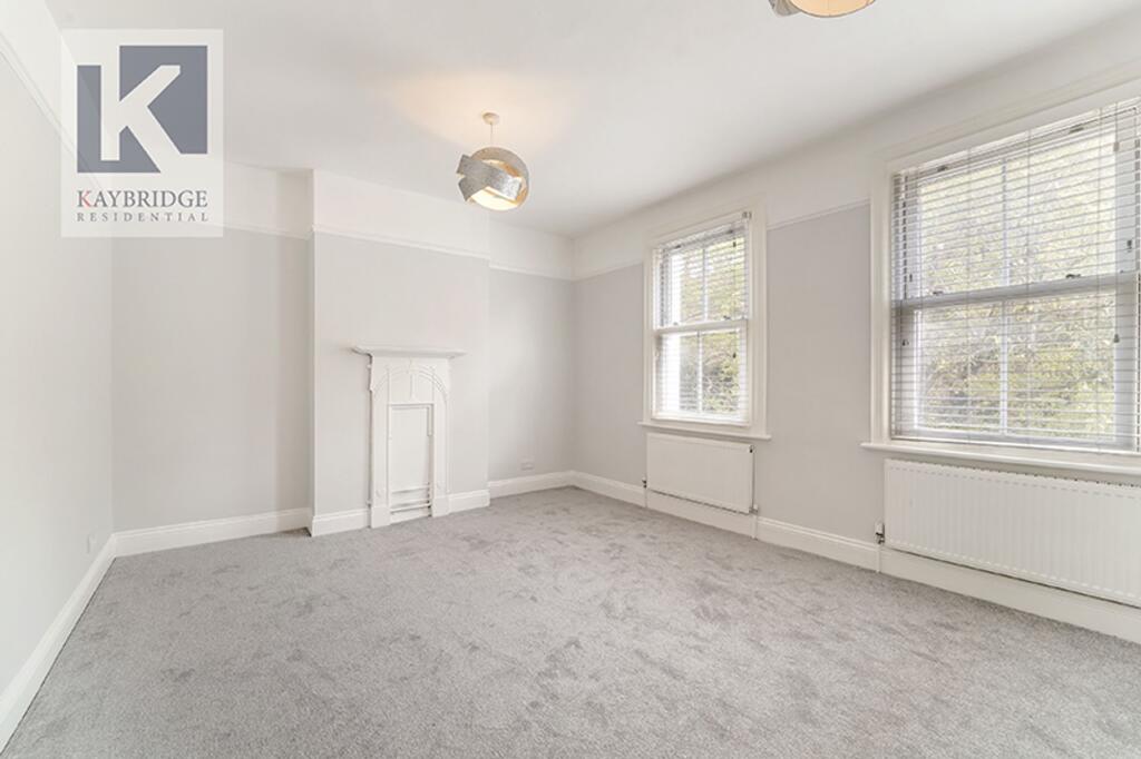 London Road, Ewell - KT17 2BT