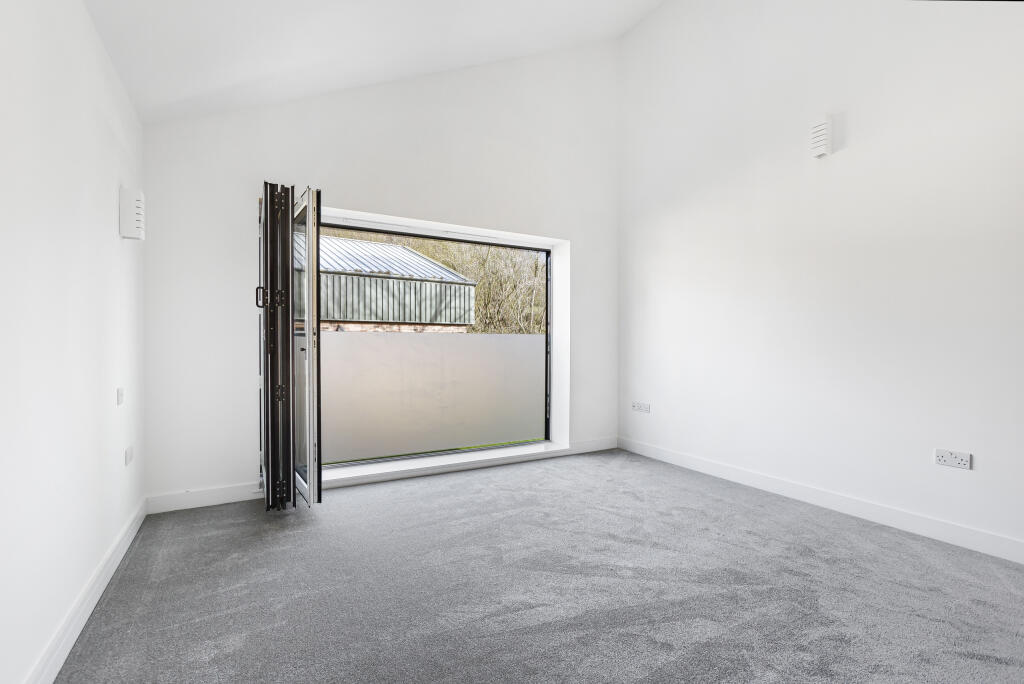 Bed 1 Doors.JPG