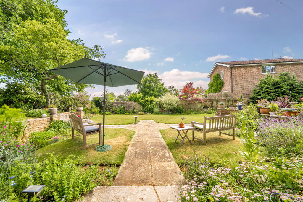 2-1299052-2-68371...