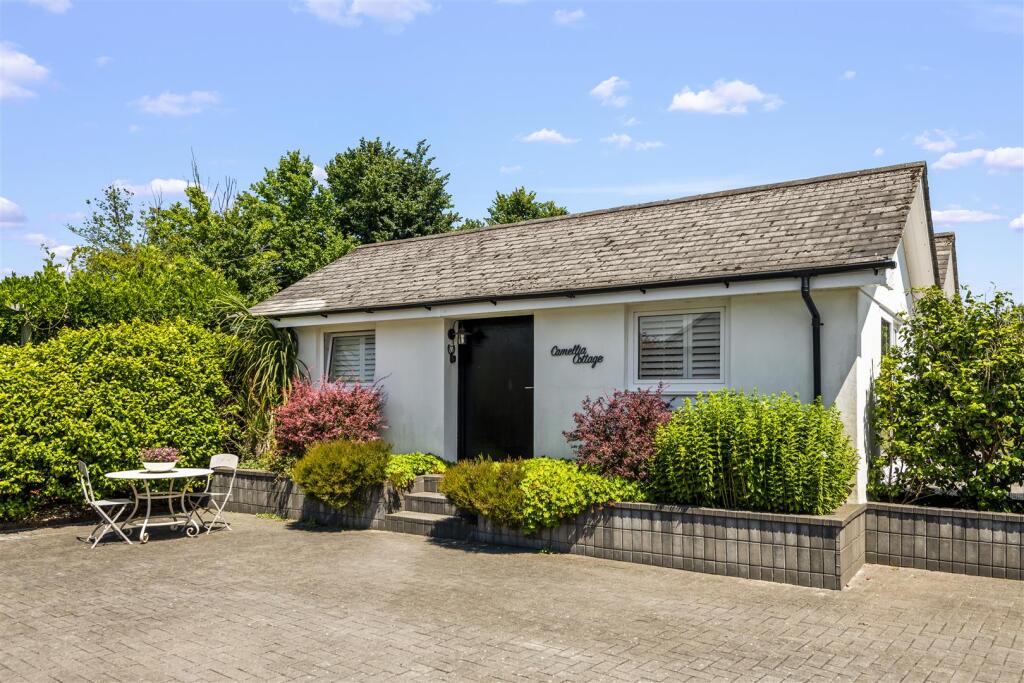 Camelia Cottage External