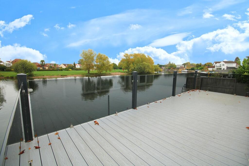 patio2.jpg