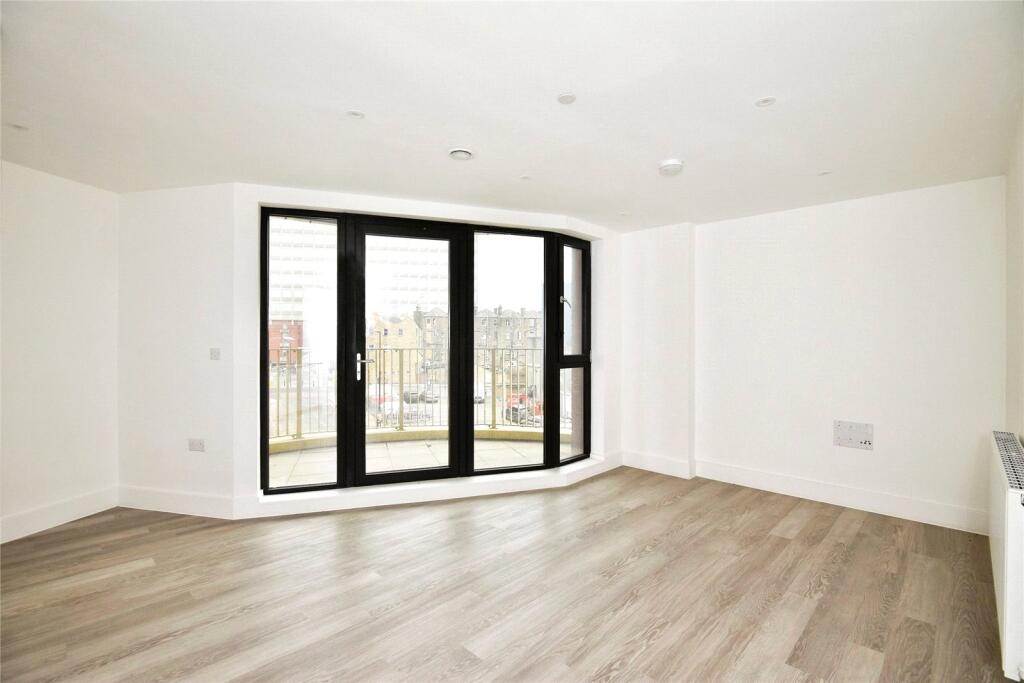 Living Dining Area