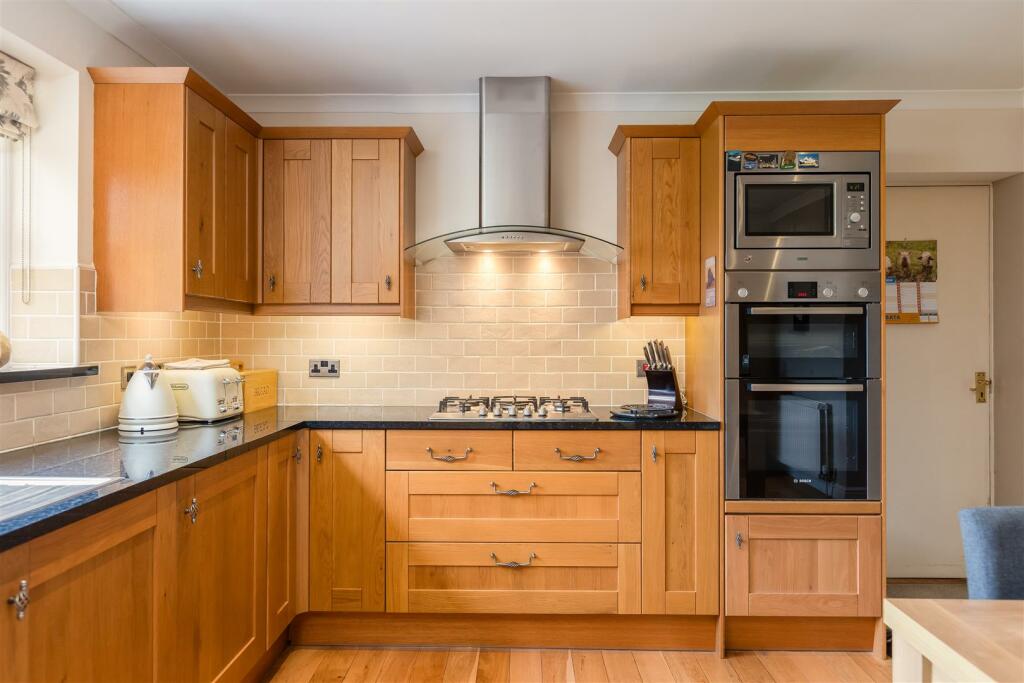 Pasture Lodge Kitchen-4.jpg