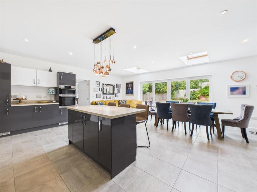 Superb Living Kitchen