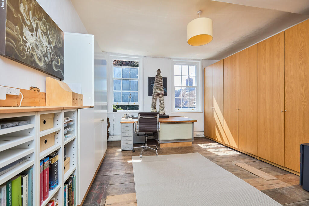 Edward Knight 202...