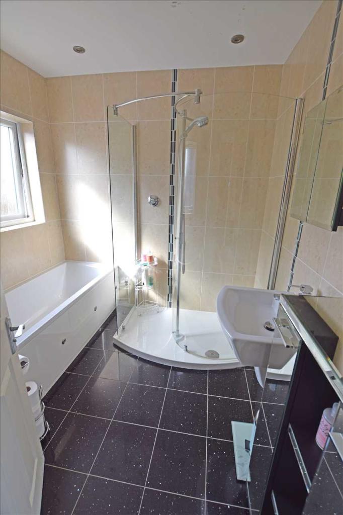 BATH/SHOWER ROOM.