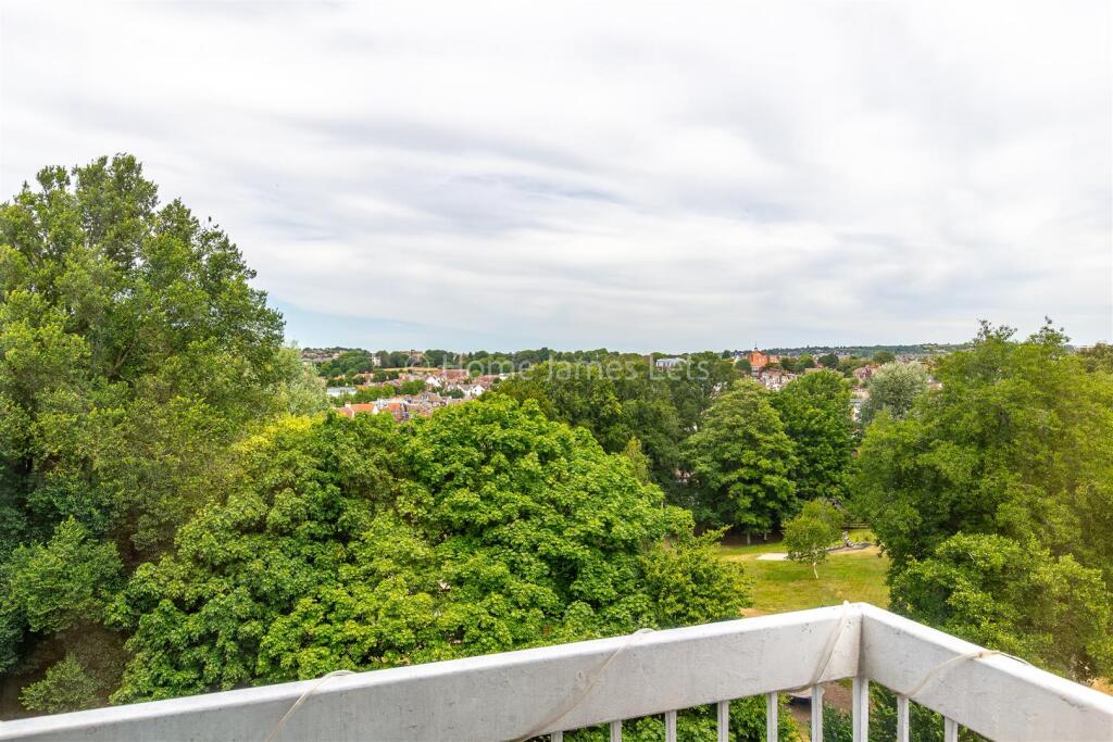 17899302 Views(2).jpg