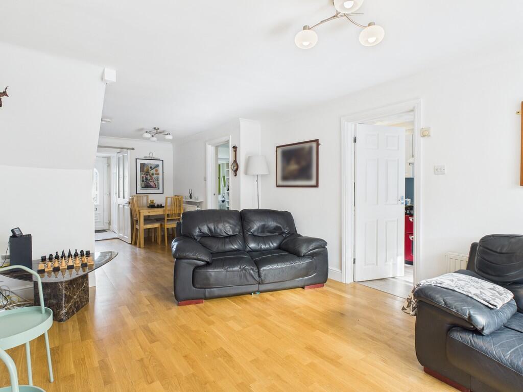 CAM05068G0-PR0056...