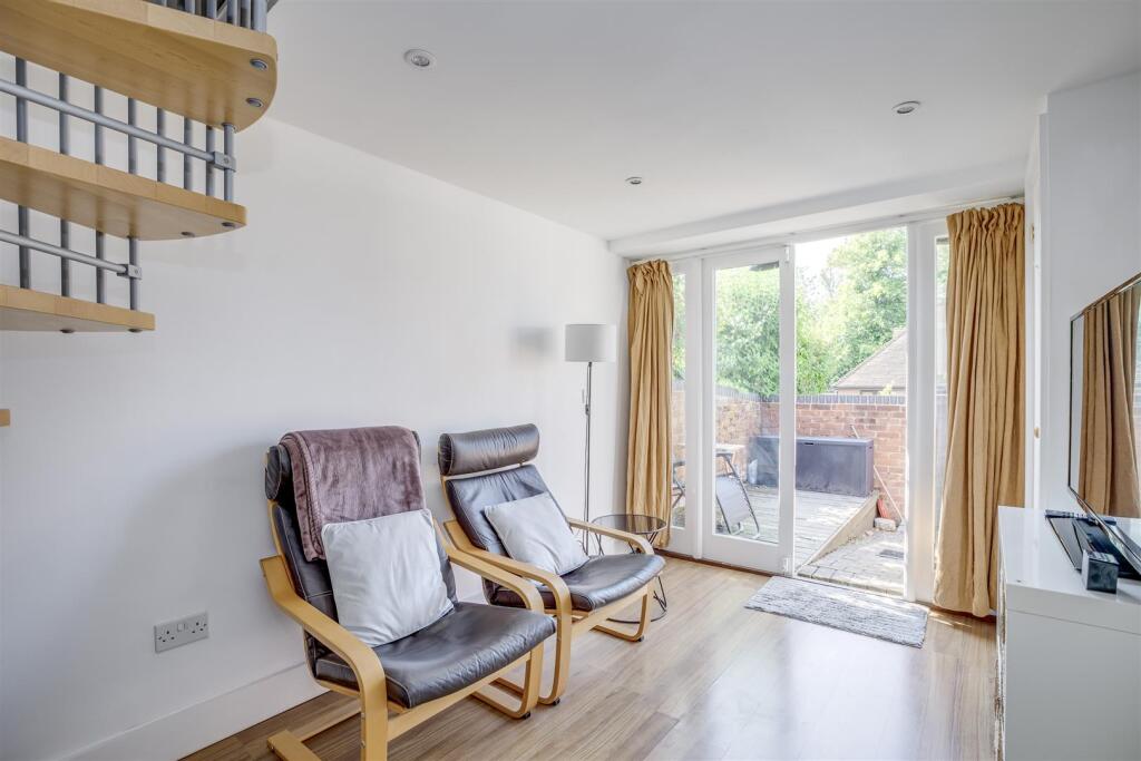 9A The Leys, Halton Village, HP22 5GH-6.jpg