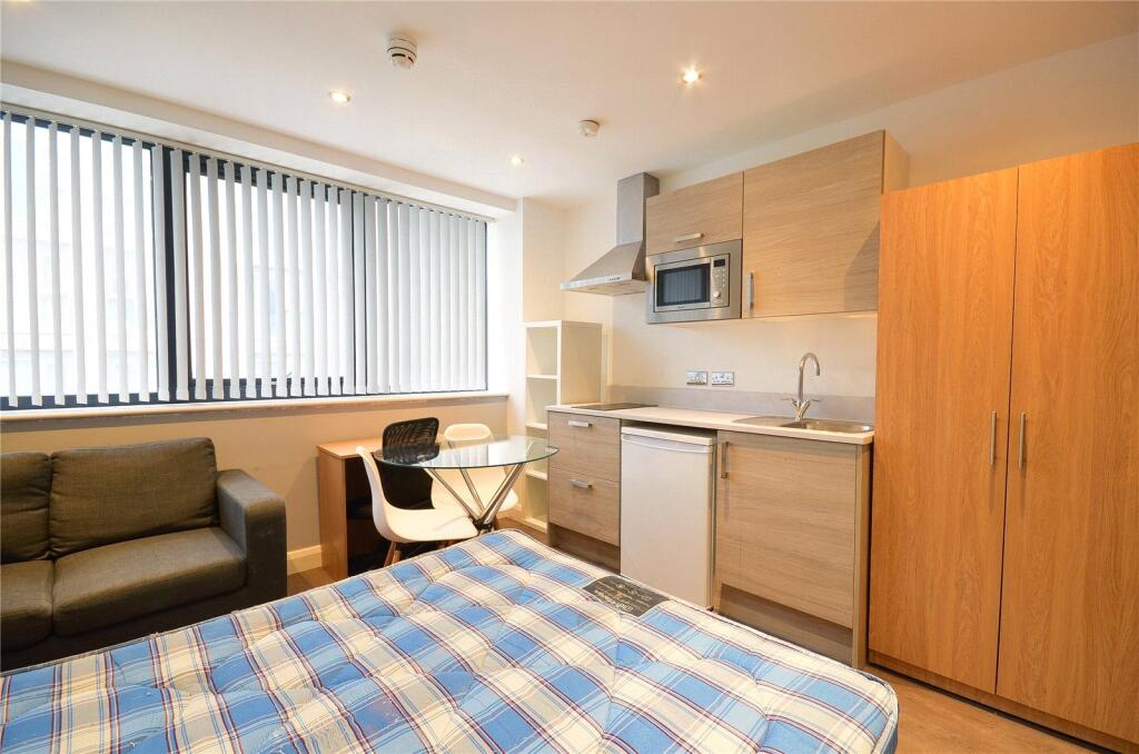 Bedroom/Lounge