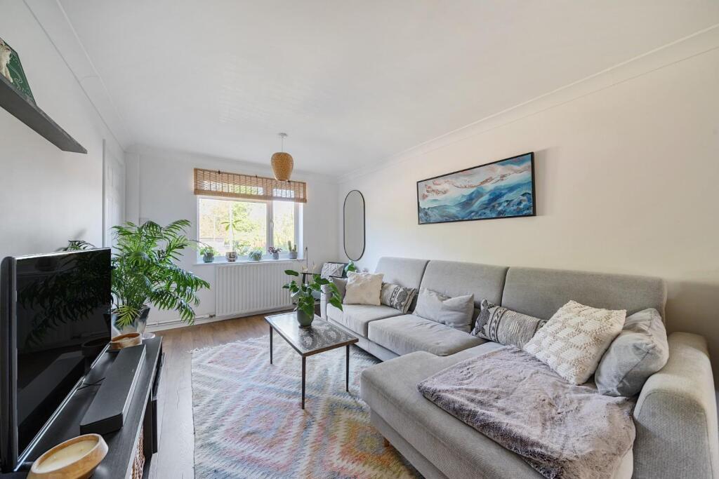 1294013-35-68270d1ce27e3-ARW1294013-35-68270d1ce27