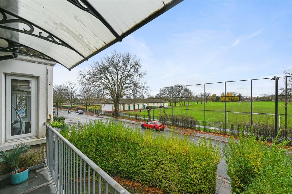 AR - Eastfields Road1.JPG