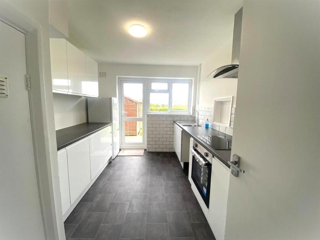 kitchen1.jpg
