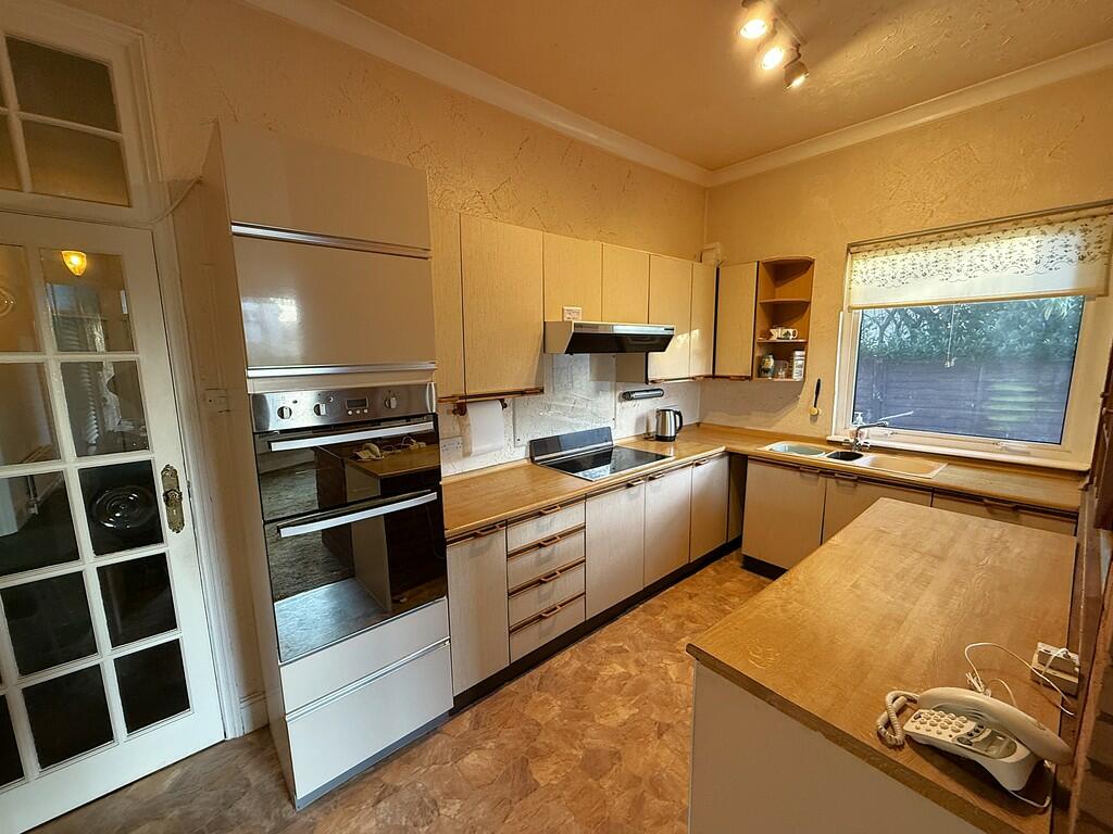 KITCHEN 2