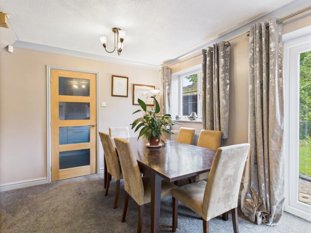 CAM03729G0-PR0110-STILL004