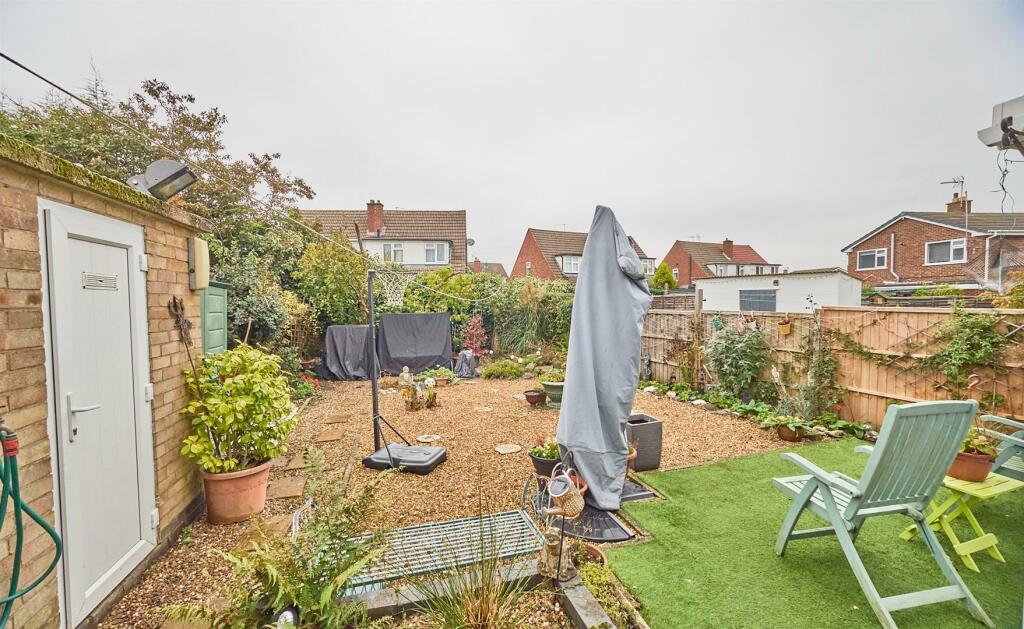 Chesterfield Way  11.jpg