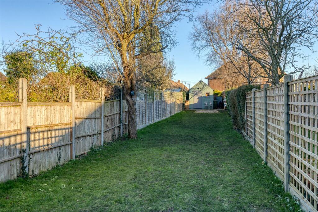 160' landscaped garden