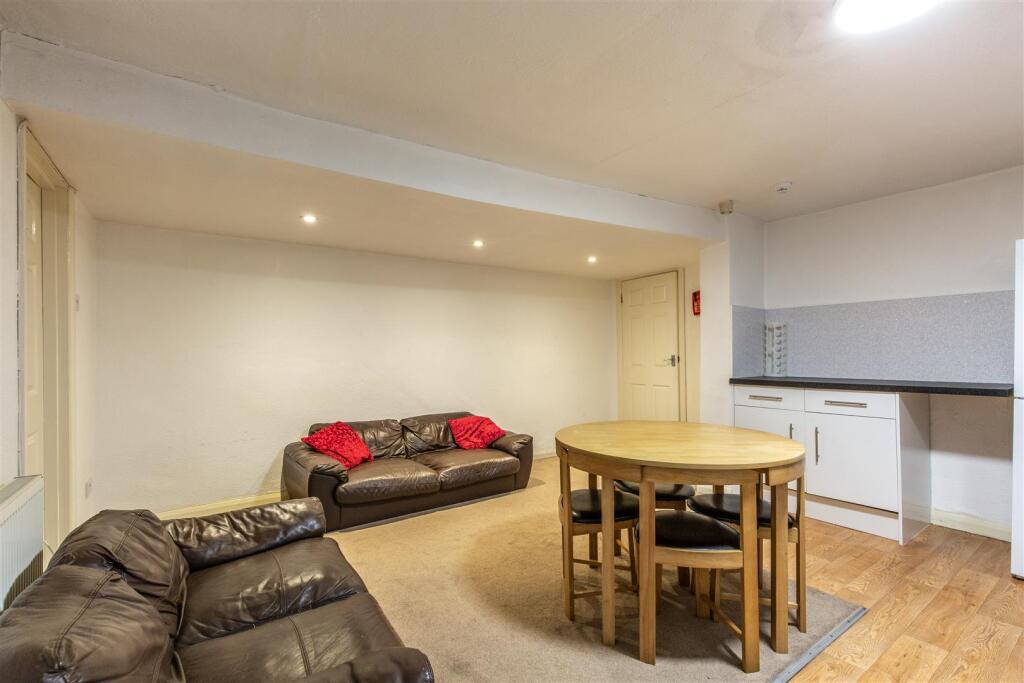 Living Room &amp; Kitchen