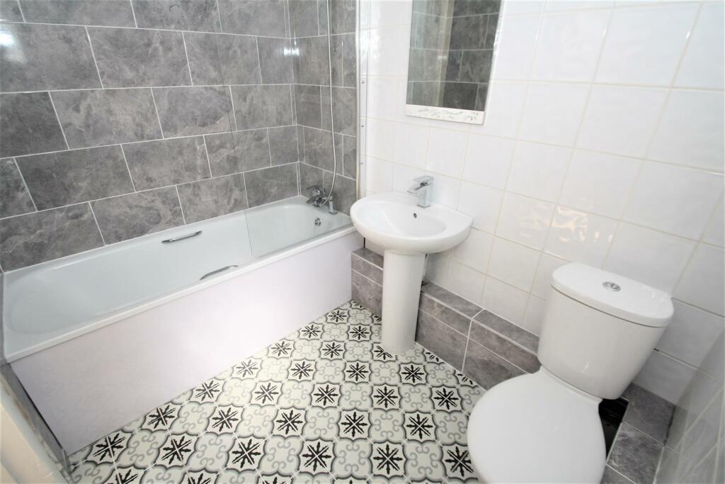 Bathroom.JPG