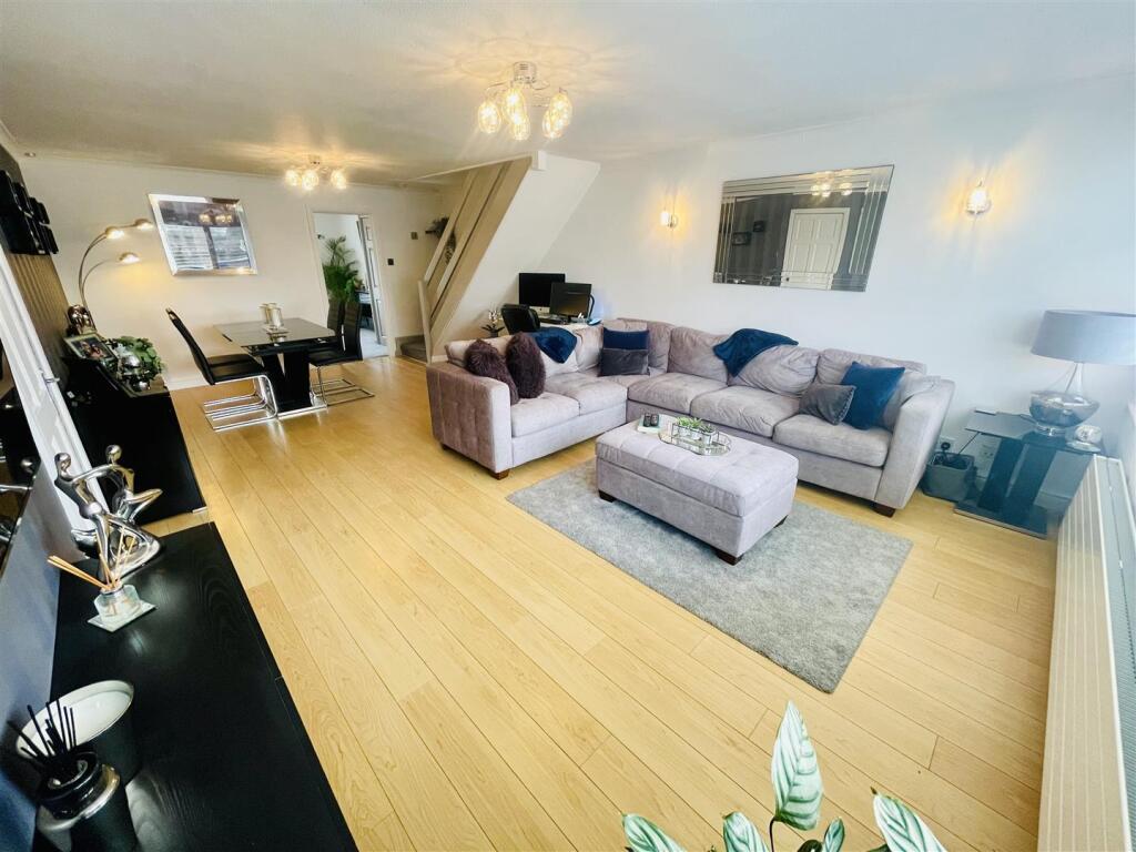 Open Plan Lounge/Dining Room