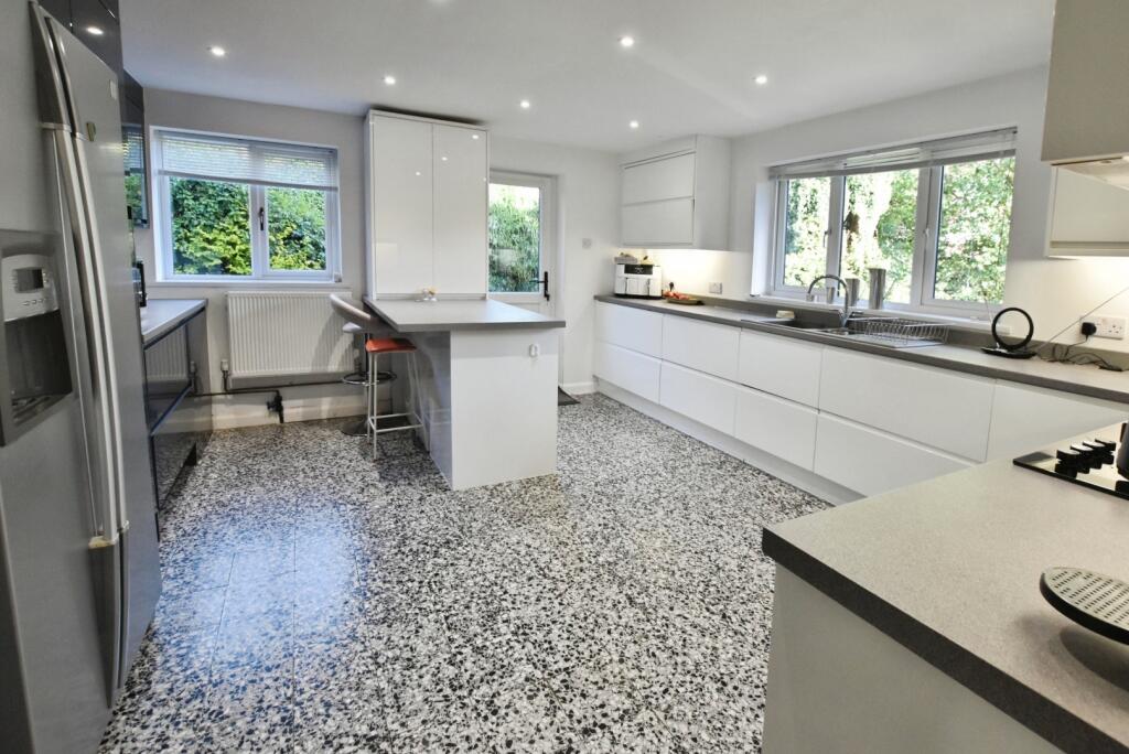 Kitchen / Breakfast Room