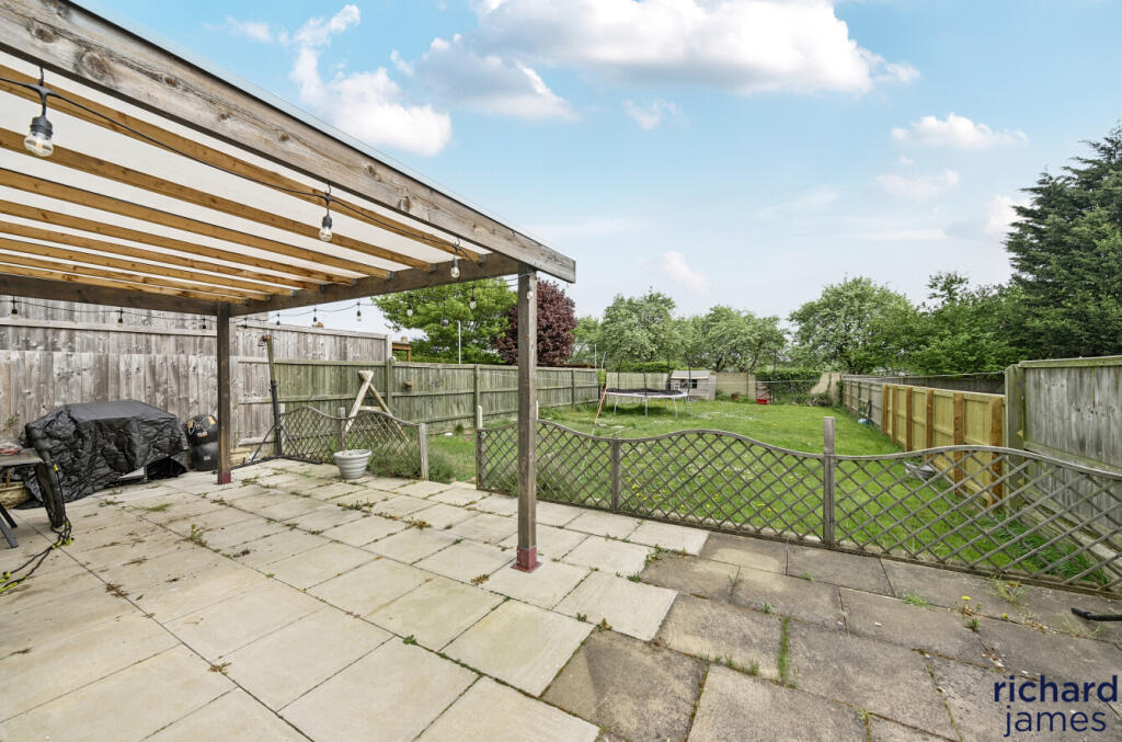 5c0b819a7c9f4b76a698a54cd67f9c27