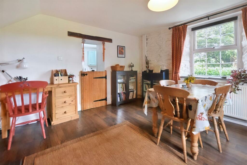 Breakfast Room / Dining Room