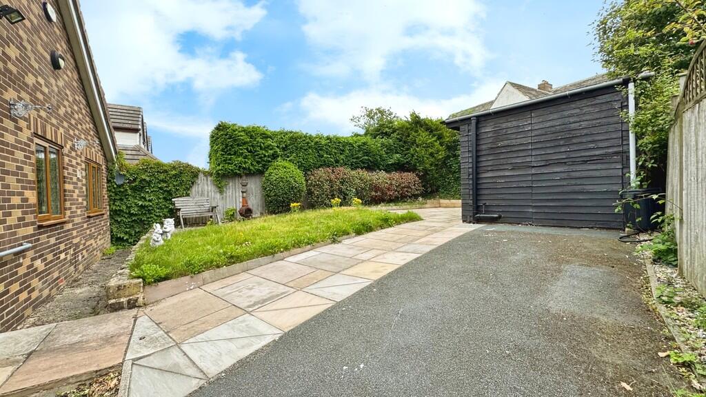 d24cd6bf-8-444F-A...