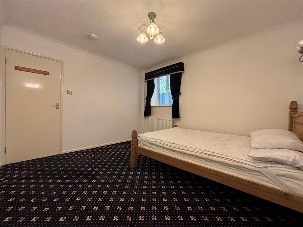 Bedroom One 1.jpg