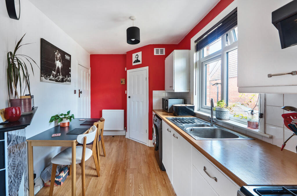 1318774-27-686d0c...