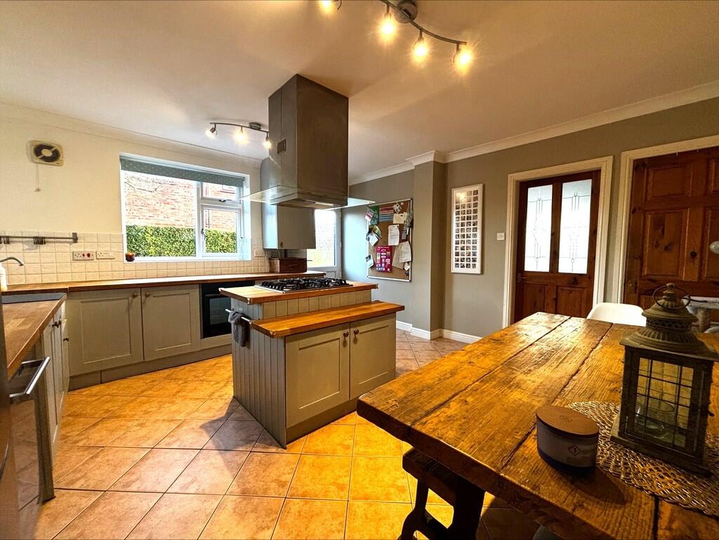 processed-B184FC4...