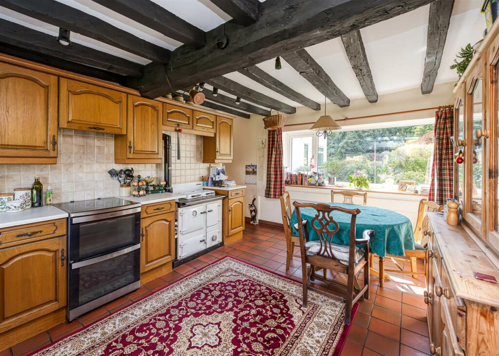 Leafields Farm-kitchen2.jpg