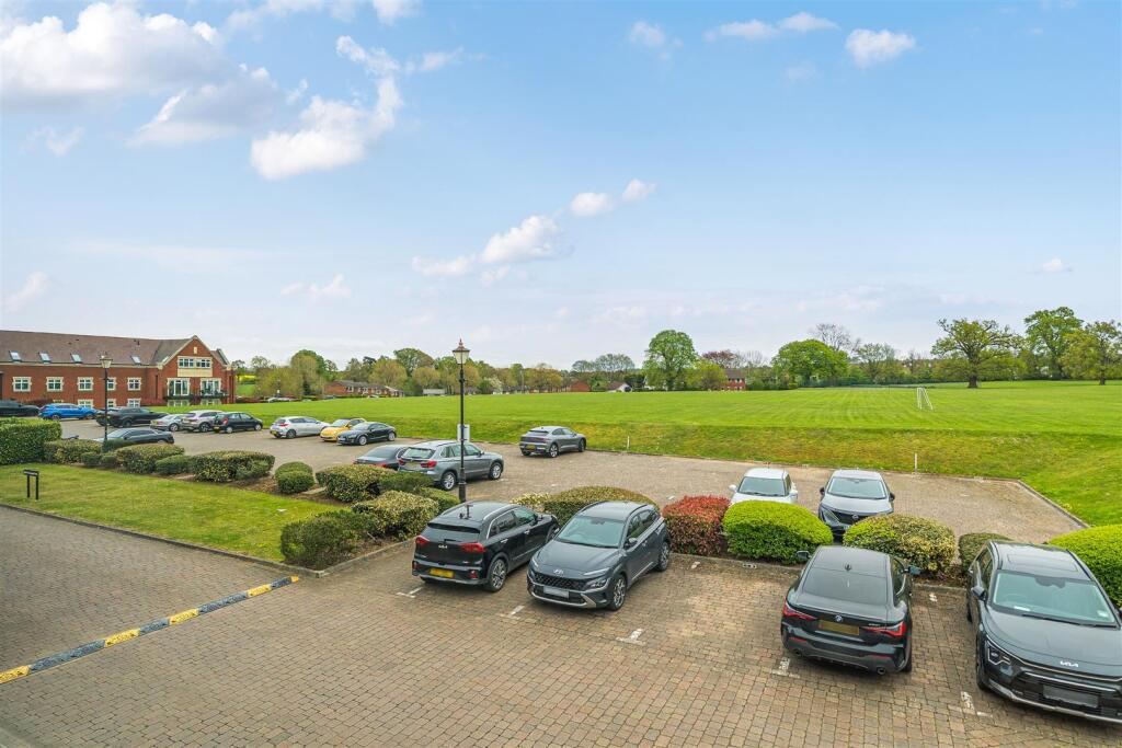 Communal Grounds &amp; Allocated Parking