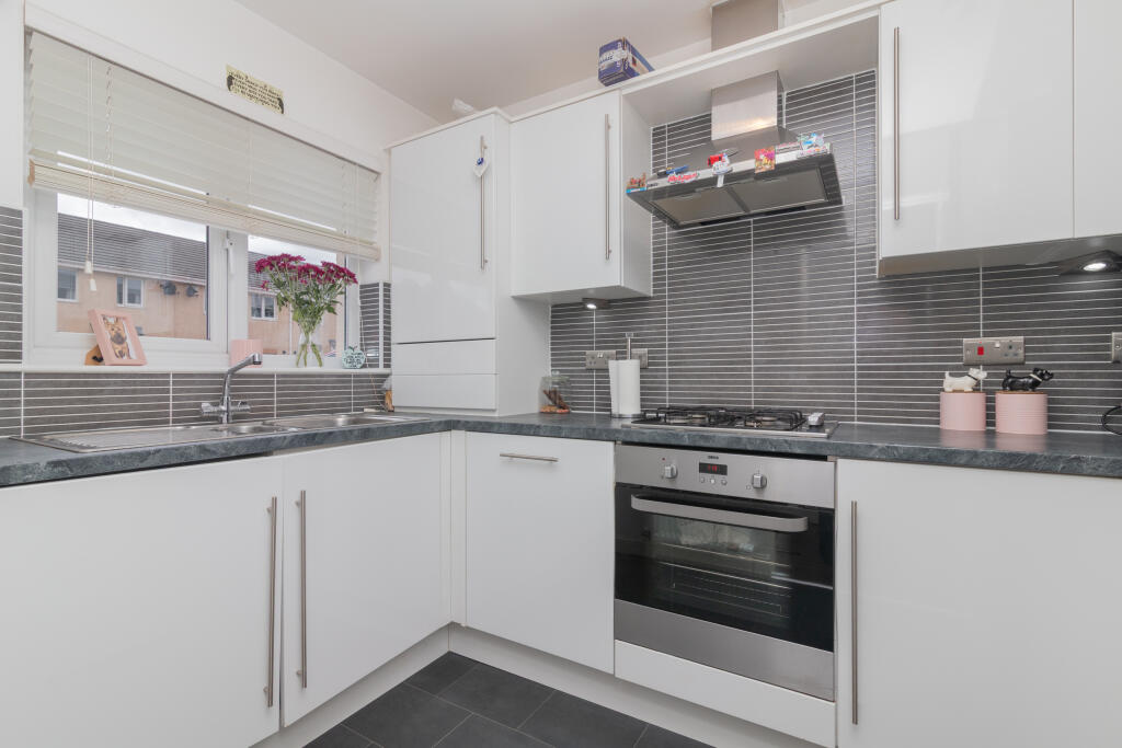 109 ivy gardens Paisley PA1 2BT L-11