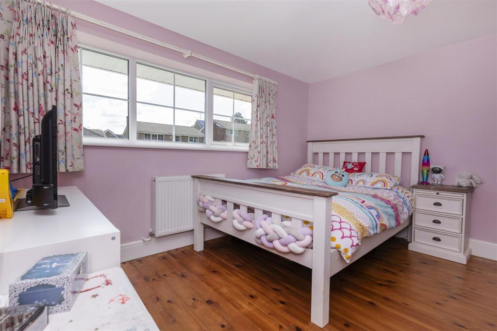 Bramleys Estate Agents - Cheviot Way - Mirfield (3