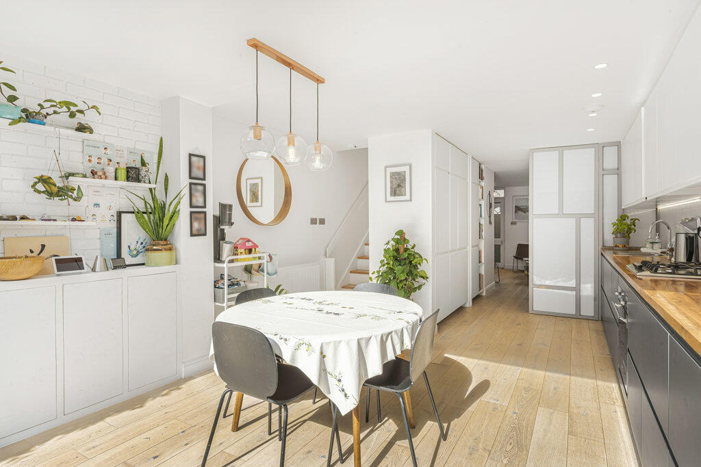 Kitchen/Dining